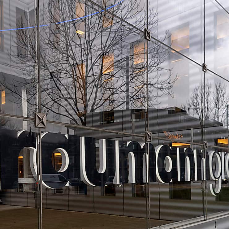 Pour l'ensemble de l'année, le groupe a confirmé ses objectifs, soit une croissance organique des ventes de l'ordre de 10% et une marge d'environ 27 à 28% à taux de change constants.