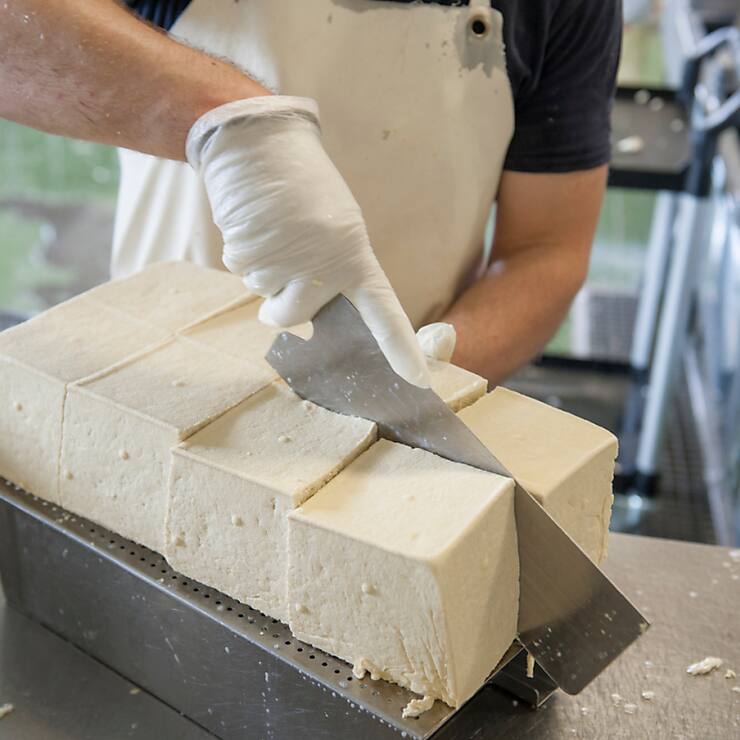 Pour la toute première fois, plus de la moitié de la population (51,5%) indique consommer des alternatives à la viande. Ici, du tofu.