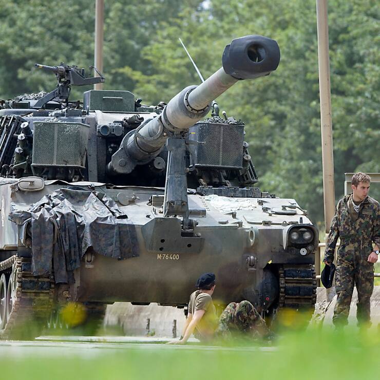 Le système d'artillerie actuellement utilisé avec l'obusier blindé M109 arrivera en fin d'utilisation dans les prochaines années (archives).