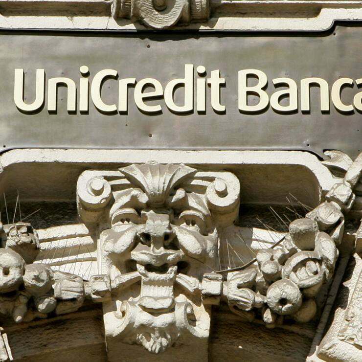 UniCredit, en embuscade pour prendre le contrôle de Commerzbank,  a vu son bénéfice net grimper de 8,2% à 2,5 milliards d'euros. Celui de l'établissement allemand a lui fléchi de 6% à 642 millions d'euros (archives).