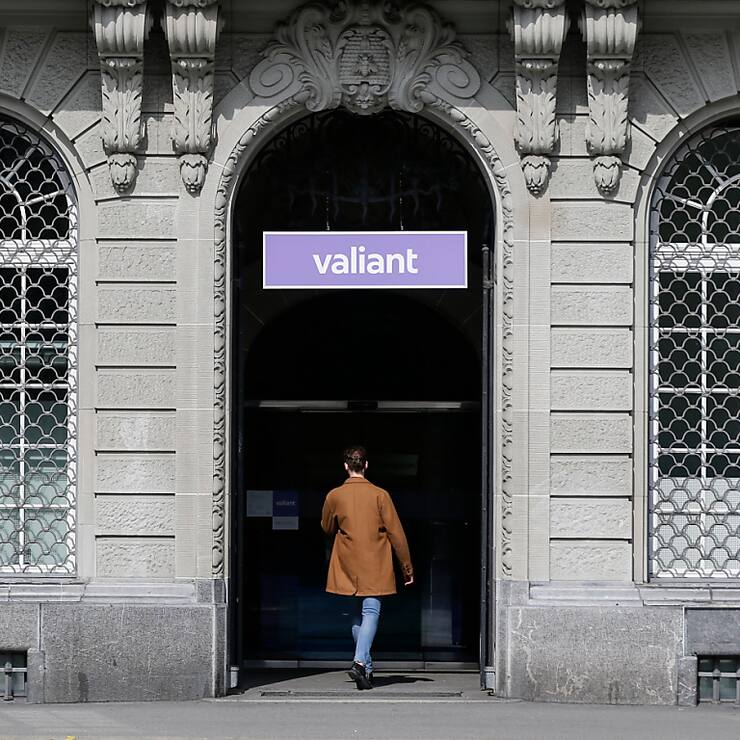 Les récentes baisses de taux par la Banque nationale suisse (BNS) ont entraîné un repli du résultat brut des opérations d'intérêts (archives).