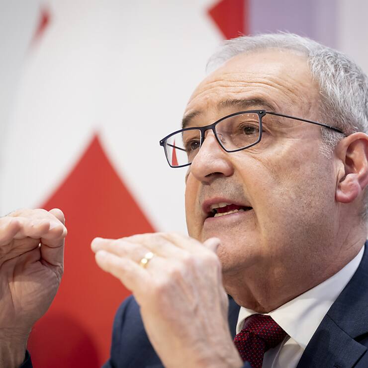 Le ministre de l'agriculture Guy Parmelin trouve que les exigences de l'initiative sur l'alimentation sont irréalisables dans les délais impartis.