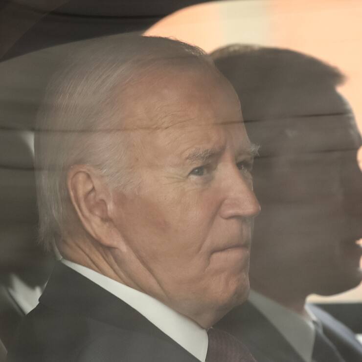 Arrivée de Joe Biden à Lima, où il rencontre Xi, son homologue chinois.