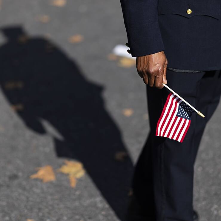 Trump choisit l'investisseur en fonds spéculatifs Scott Bessent comme secrétaire au Trésor.