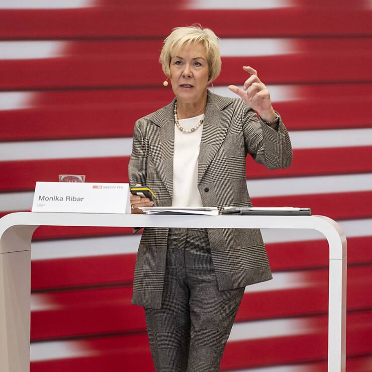 "Notre situation financière est tendue", a déclaré Monika Ribar, présidente du conseil d'administration des CFF, dans une interview accordée à CH Media.