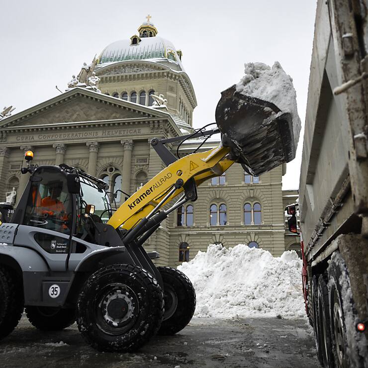 Il faut faire place nette devant le Palais fédéral: lundi, Berne accueille son traditionnel Marché aux oignons.