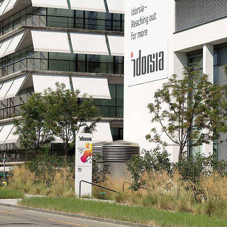 La prime d'exclusivité de 35 millions de dollars convenue à cet effet doit permettre à la société en délicatesse avec ses liquidités de couvrir ses obligations financières jusqu'à l'année prochaine. De nouvelles coupes drastiques dans les effectifs sont par ailleurs envisagées