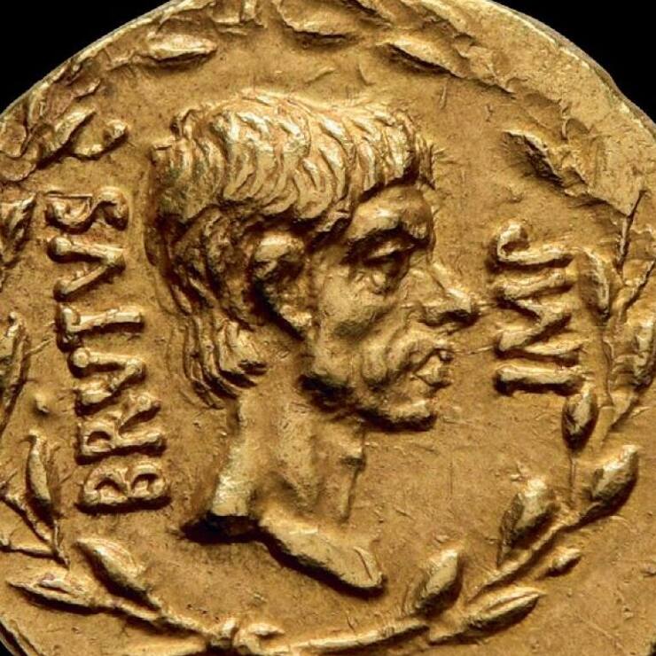 Cet aureus, la monnaie d'or romaine, est "un morceau d'histoire" lié aux derniers chapitres de la République romaine.