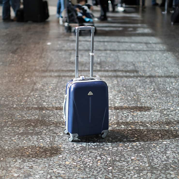 Selon la compagnie Swiss, l'aéroport de Zurich a récemment enregistré environ deux fois plus de bagages, qu'avant la pandémie, qui ne sont pas arrivés comme prévu.