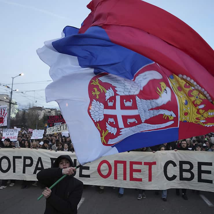 Depuis plus de sept semaines, le gouvernement serbe est sous la pression de manifestations.