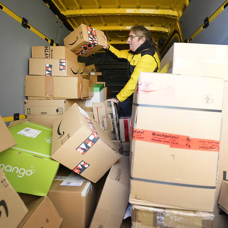 Le jour record a été le 3 décembre, avec environ 1,3 million de colis traités, "un chiffre jamais atteint auparavant en une seule journée". (archives)