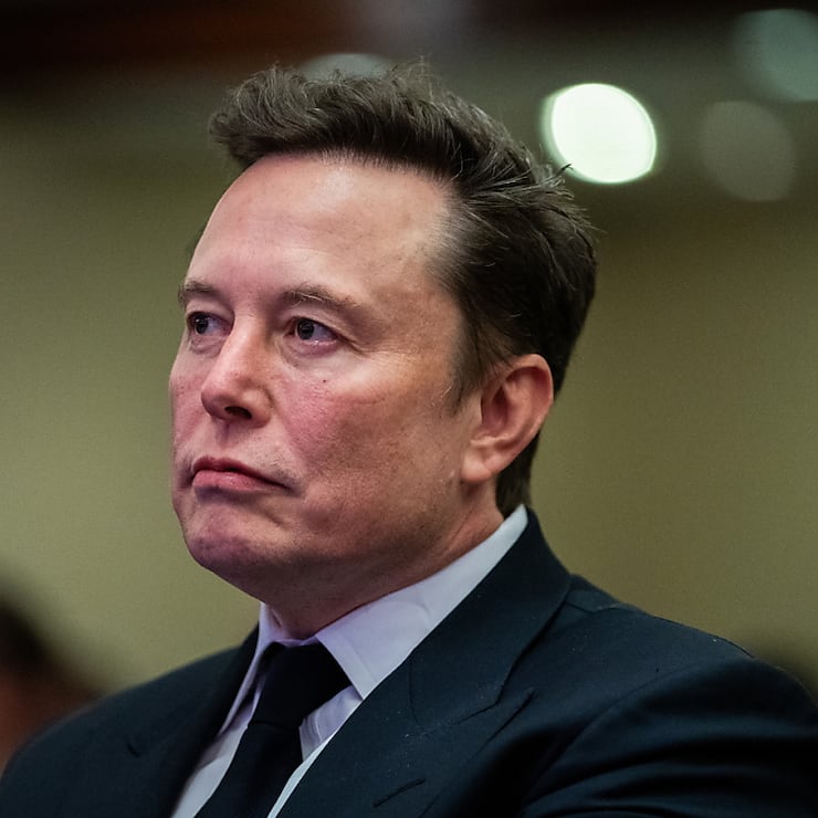 Proche de Donald Trump, Elon Musk loue la "politique d'immigration contrôlée" de l'AfD, ses objectifs économiques de "réduire les impôts" ou encore de "déréglementer le marché". La classification de l'AfD à l'extrême droite "est clairement fausse", affirme encore le milliardaire.