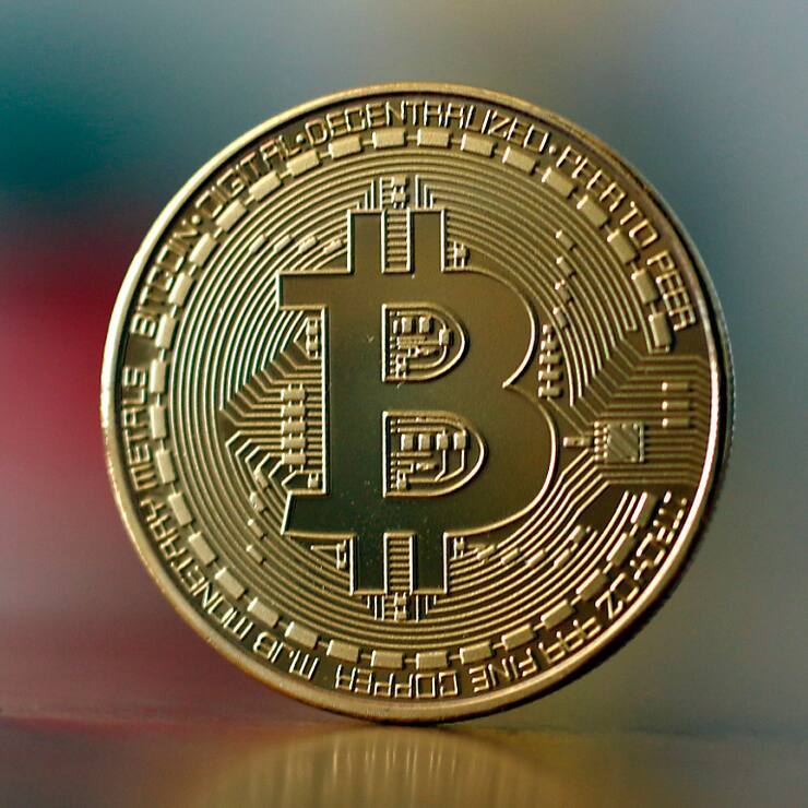 Un comité a officiellement lancé une initiative populaire obligeant la Banque nationale suisse (BNS) à investir dans le bitcoin (archives).