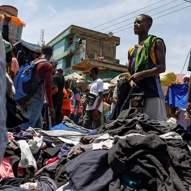 Le marché de Kantamanto à Accra est le plus grand site de commerce de vêtements de seconde main du Ghana (Archives).