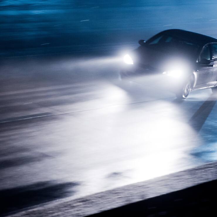 La Confédération conseille de renoncer aux déplacements en voiture en cas de pluie verglaçante (photo d'archives)