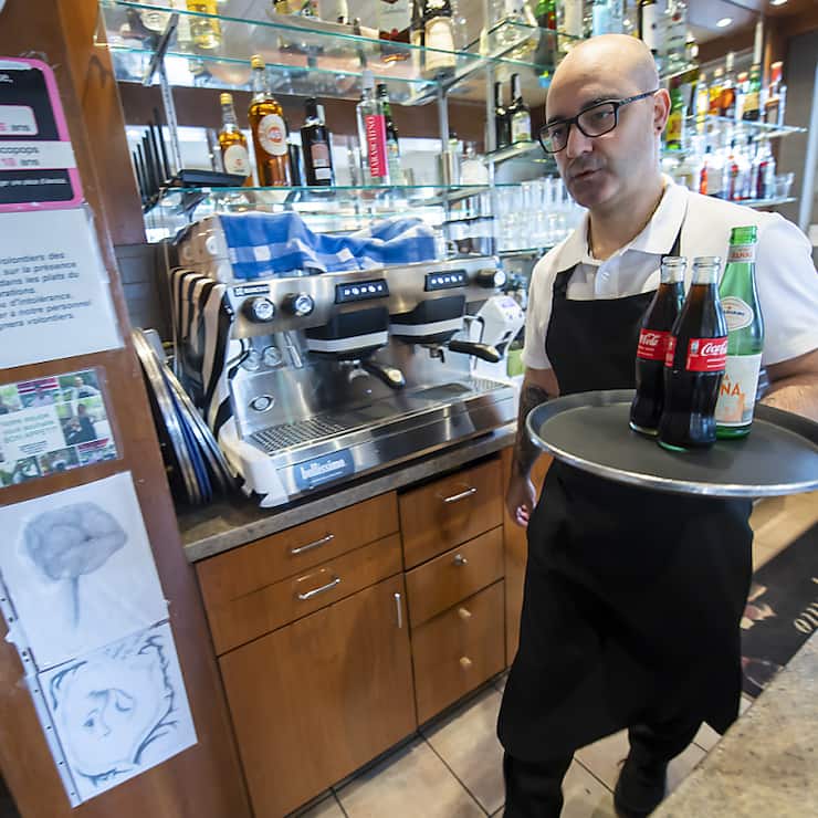 Les restaurateurs ont vu leurs chiffres d'affaires reculer de 2,7%. Ici, une pizzeria à Genève. (archive)