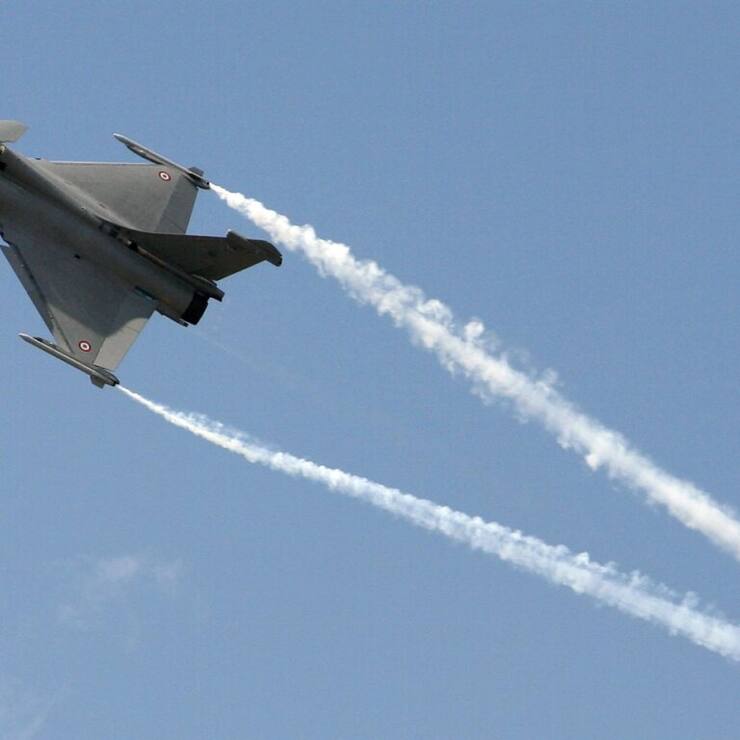 Quatorze ont été livrés à la France et sept à l'exportation. Le groupe avait annoncé une prévision de 20 avions pour l'année écoulée.