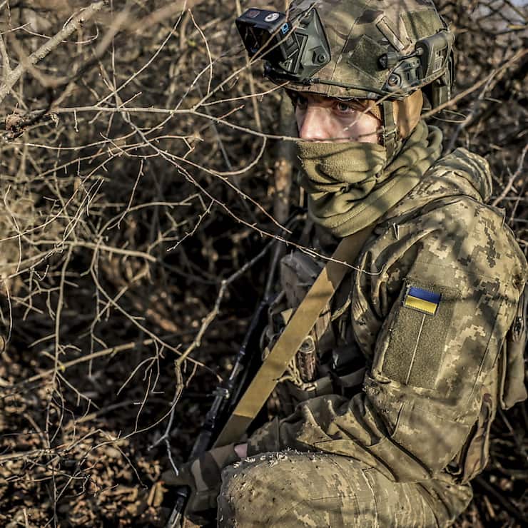 Sur le front, l'armée russe continue d'avancer dans l'est. Elle a revendiqué lundi la prise du village minier de Pichtchané, près de Pokrovsk, une ville importante pour la logistique de l'armée ukrainienne.