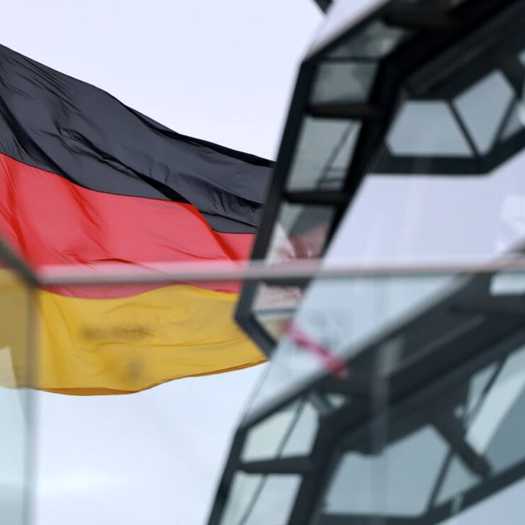 L'Allemagne a enregistré une contraction de 0,2% de son produit intérieur brut (PIB) en 2024, ralentie par la crise persistante de son modèle industriel et exportateur, selon une première estimation mercredi de l'institut Destatis.
