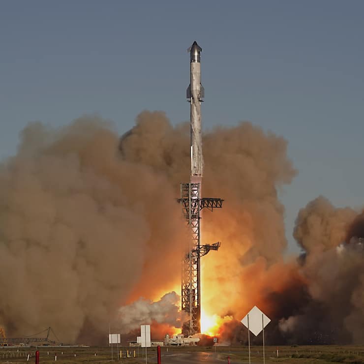 La fusée de SpaceX s'est envolée pour un vol test depuis la base de Boca Chica au Texas.