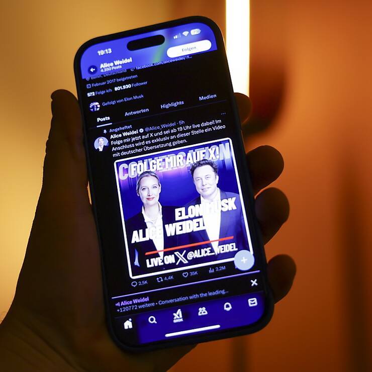 La Commiassion européenne approfondit son enquête contre X après les nouvelles provocations d'Elon Musk, notamment son interview diffudsé sur X avec la co-présidente du parti Alternative pour l'Allemagne (AfD) et candidate principale aux élections fédérales, Alice Weidel, à Essen.