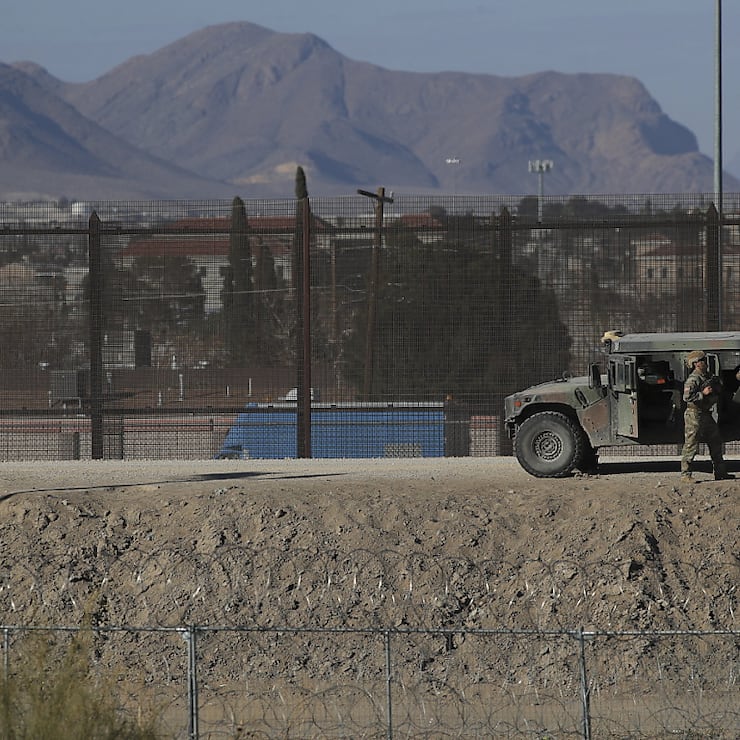 La sécurité a été renforcée pour assurer la protection des frontières américaines avec le Mexique près de Ciudad Juarez avant l'entrée en fonction de Donald Trump.