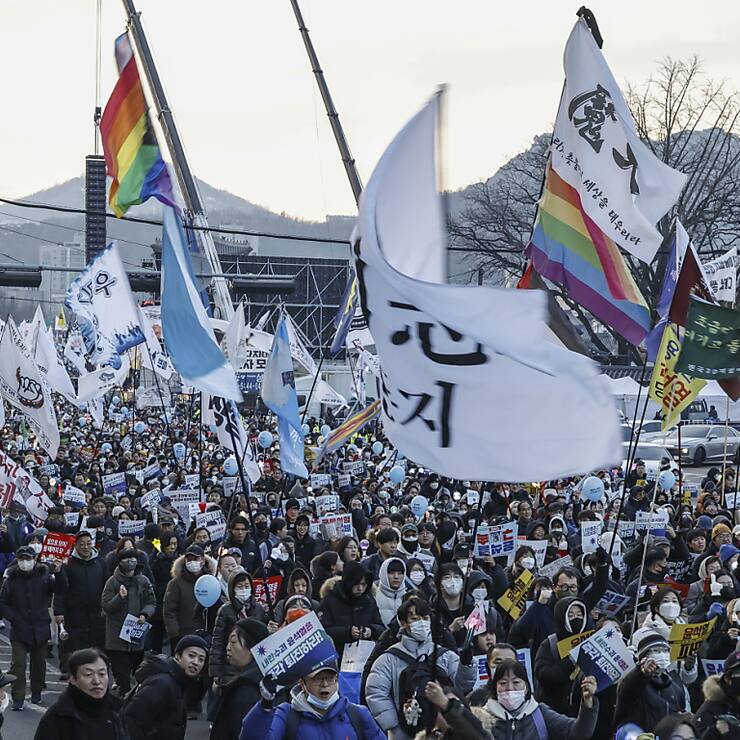 Manifestations dans les rues de Séoul le 18 janvier 2025.