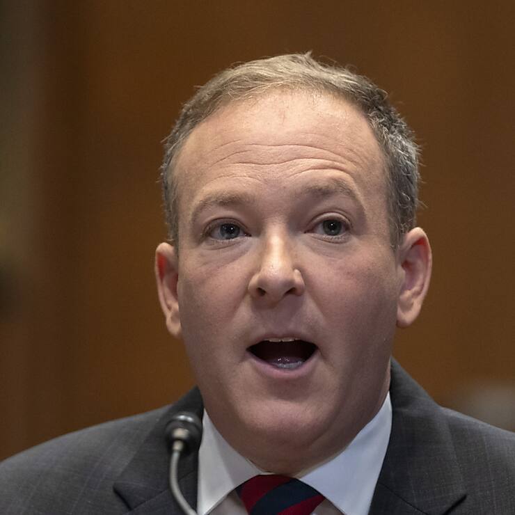 Lee Zeldin a été choisi par Donald Trump pour diriger l'Agence américaine de protection de l'environnement (EPA).