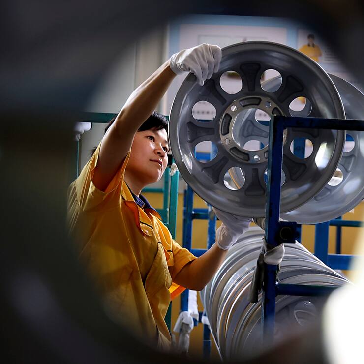 Longtemps moteur de la croissance mondiale, l'économie chinoise livre des signaux d'essoufflement à l'orée de l'année  du serpent de bois. (archive)