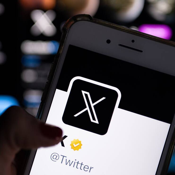 De plus en plus de monde tourne le dos au réseau social X, détenu par Elon Musk, proche de Donald Trump (image prétexte).