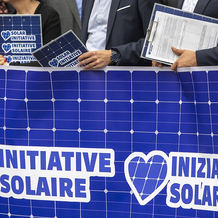 L'initiative solaire des Vert-e-s exige que les nouvelles constructions soient équipées d'installations solaires lorsque les toitures et les façades s'y prêtent et si la réalisation peut être raisonnablement exigée (archives).