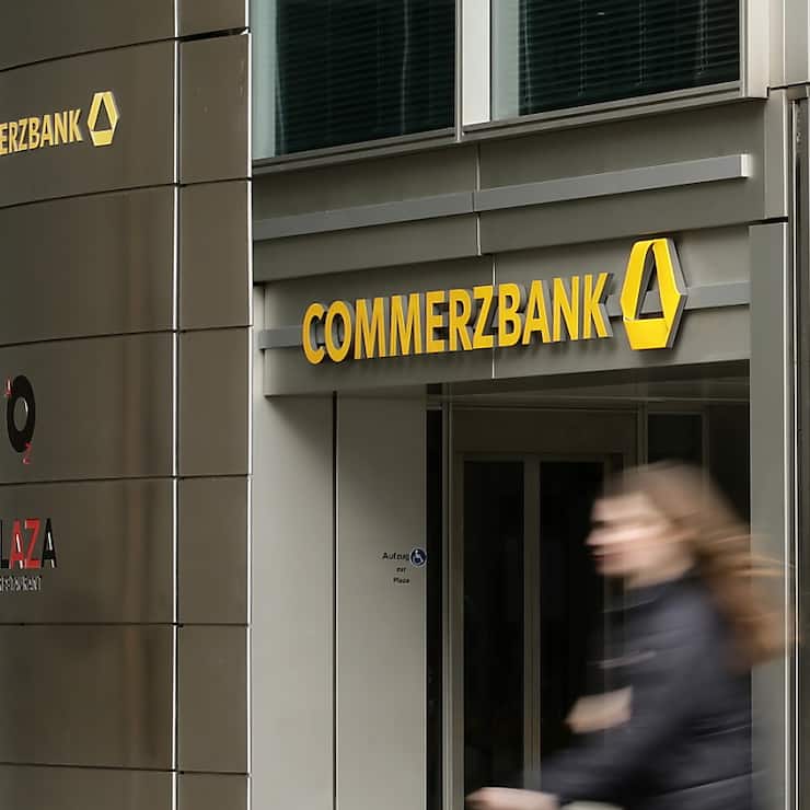 Commerzbank compte se séparer de près de 10% de l'effectif actuel, en évitant les départs contraints, avec un programme de préretraite progressive proposé dès cette année (archives).