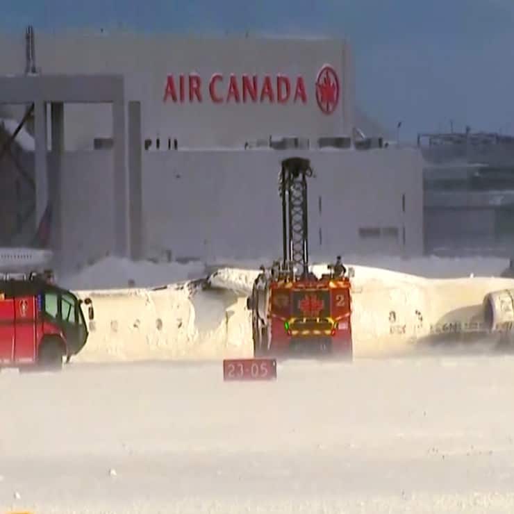 L'avion de Delta Airlines s'est retrouvé à l'envers sur le tarmac.