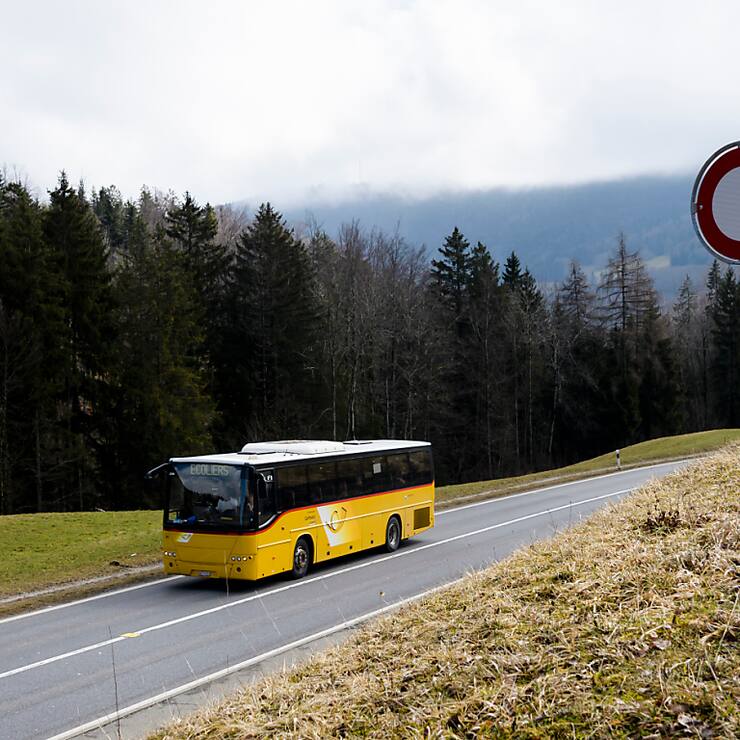 Au cours d'une révision, l'Office fédéral des transports (OFT) avait constaté que CarPostal avait réalisé, entre 2007 et 2015, des bénéfices dans le trafic régional subventionné et les avait ensuite transférés vers d'autres secteurs (archives).