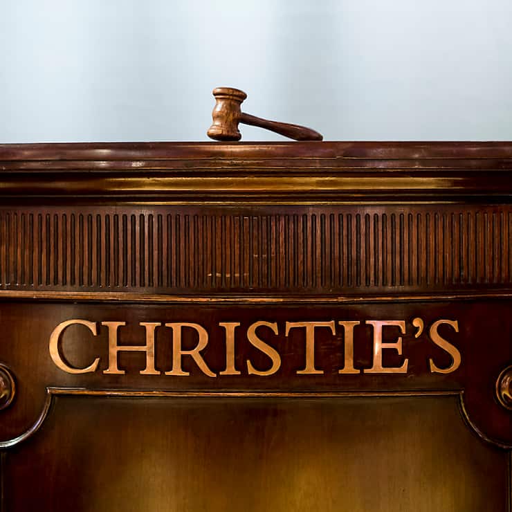 Christie's, de même que sa concurrente Sotheby's, a déjà proposé des objets conçus avec de l'IA, mais n'avait jamais consacré une vente entière à ce terrain d'expression.