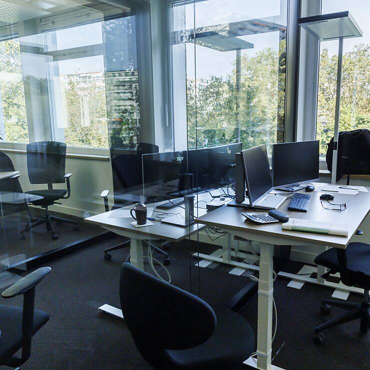 La plus forte proportion de femmes siégeant dans les conseils d'administration de Suisse se trouve à Bâle-Ville (26,4%), devant l'Argovie et Zurich. Le bonnet d'âne revient à Zoug, avec seulement 19,5%.