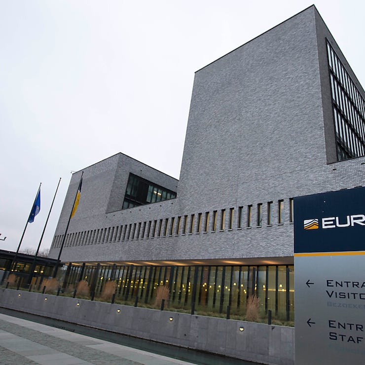 Des internautes du monde entier pouvaient obtenir un mot de passe pour accéder à la plateforme et regarder des enfants être abusés, explique Europol.