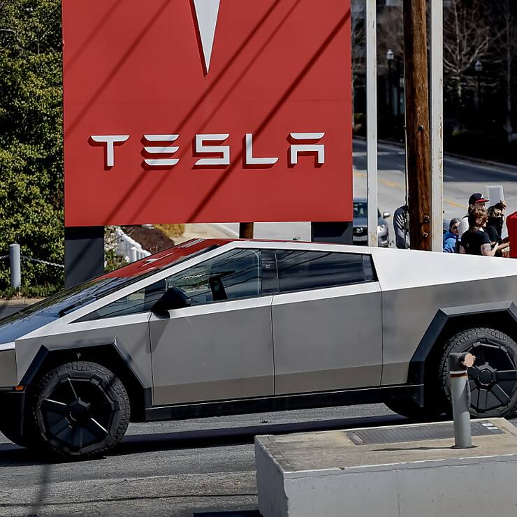 Depuis lundi, la capitalisation boursière de Tesla est tombée à environ 715 milliards de dollars (archives).