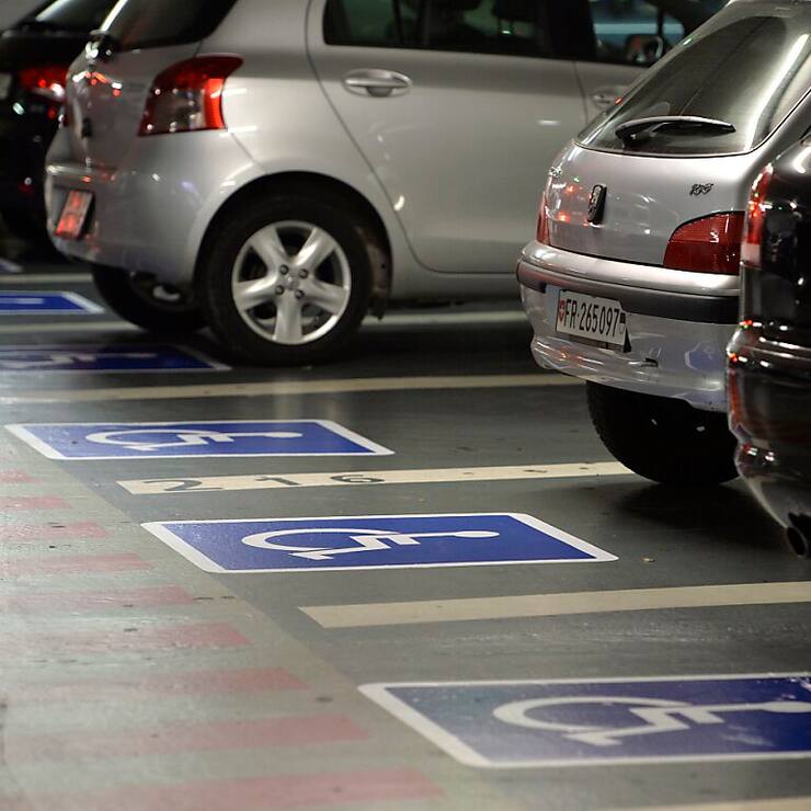 Le système d'exemption pour les personnes à mobilité réduite ne sera pas uniformisé au niveau national (image prétexte/archives).