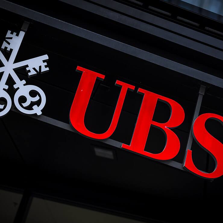 La règlementation du niveau des fonds propres sera au final prise par les députés suisses. "Comparé au standard international, UBS est bien loin de souffrir de surrèglementation", a étayé Stefan Walter.