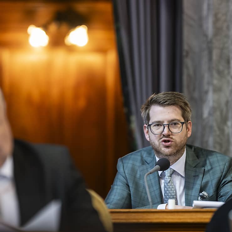 Le sénateur Baptiste Hurni (PS/NE) a retiré son texte tout en partageant ses craintes sur le financement des partis par les banques systémiques (archives).