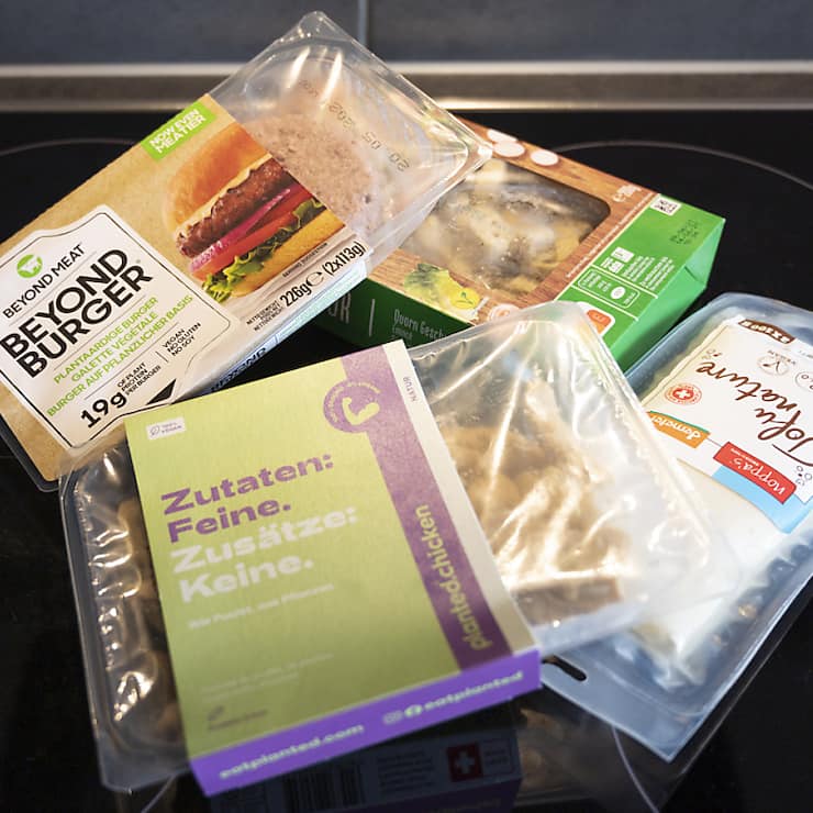 Les aliments à base de soja comme le tofu, les desserts ou les steaks végétaux ne devraient pas être servis dans la restauration collective, estime une autorité sanitaire française: ils contiennent trop d'isoflavones. (image prétexte)