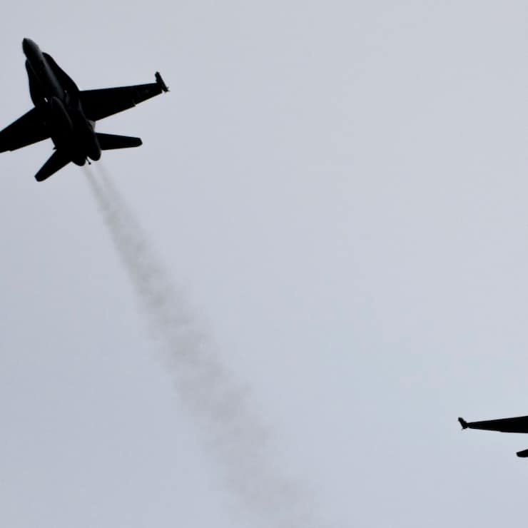 Le pilote leader de la patrouille endeuillée comparait aussi devant la justice militaire d'appel. Il est accusé d'avoir violé, au décollage, les règles de précaution à l'égard de son camarade en formation qui a perdu la vie (photo symbolique).