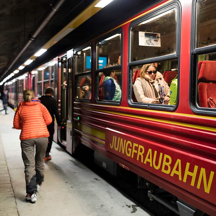 Les revenus de Jungfrauhahn ont certes augmenté de 6% à 294,7 millions de francs en 2024, mais les charges se sont envolées de 15,6% à 160,4 millions (archives).