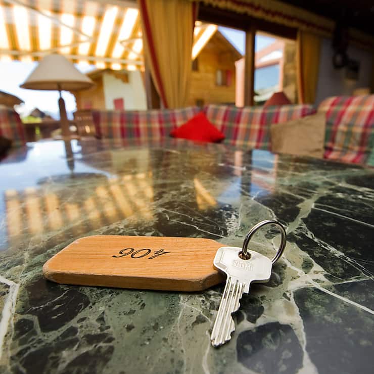 Parmi les visiteurs internationaux, les nuitées des Chinois ont diminué de 24,0%, celles des Allemands de 10,5% et celles des Italiens de 3,5%. A l'inverse, les touristes américains ont réservé 14,1% de plus de nuitées et les Français 8,3%.