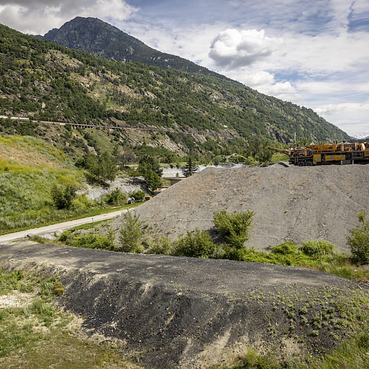 Une vue de l'ancienne décharge de Gamsenried. Son assainissement ne fait pas l'unanimité.(ahoto d'archives).