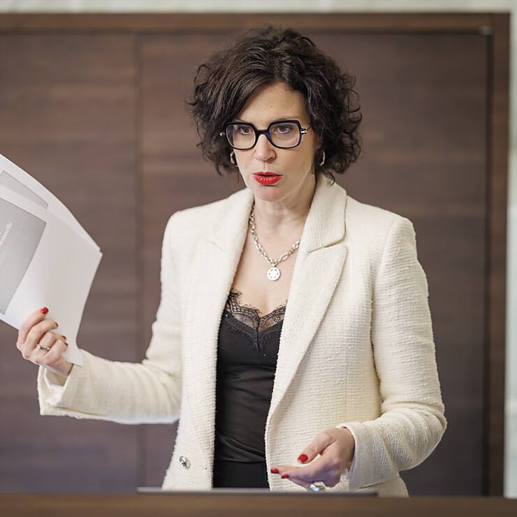 Le Conseil d'Etat vaudois, ici avec sa présidente Christelle Luisier, doit prendre des mesures immédiates pour alléger ses charges.