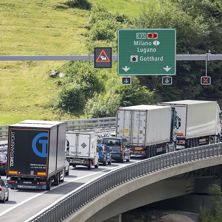 Les bouchons sur l'autoroute du Gothard  reviennent chaque année, aussi sûrement que le lapin de Pâques (archives).