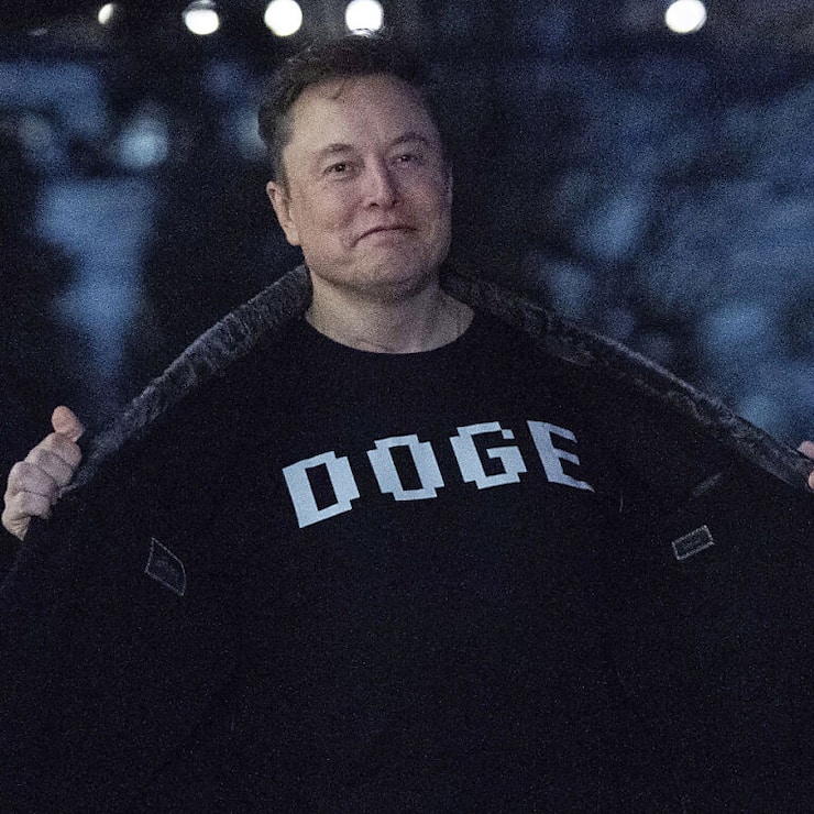 Vandalisme, appels au boycott, manifestations, Tesla est pris à partie en Europe et aux Etats-Unis depuis qu'Elon Musk s'est rapproché de Donald Trump, devenant un proche conseiller à la Maison Blanche et pilotant un programme de réduction drastique des dépenses fédérales (archives).