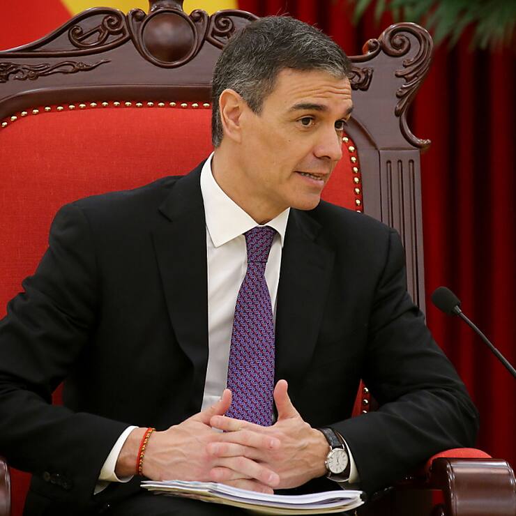 Le premier ministre espagnol Pedro Sanchez tient une réunion extraordinaire du conseil de sécurité national.